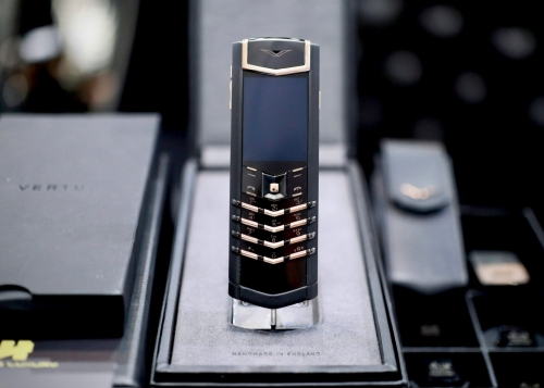 Signature S Pure Black Mix Gold